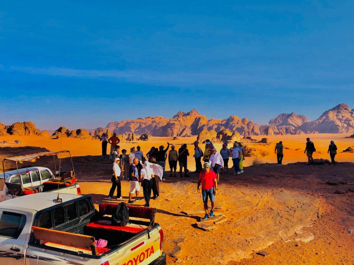 Flowers Rum Camp Wadi Rum Exteriér fotografie